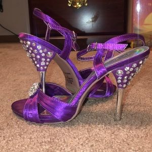 Purple Dazzling High Heels! 💜